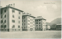 Caserme al Fersina (vormals Kaiserjägerkaserne) in Trento / Trient, via Veneto. Lichtdruck 9 x 14 cm; Impressum: G(iovanni). B(attista). Unterveger, Trento um 1920.  Inv.-Nr. vu914ld00222