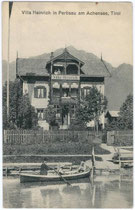 Villa „Heinrich“ in Pertisau am Achensee, Gemeinde Eben, Bezirk Schwaz, Tirol. Lichtdruck 9 x 14 cm; Impressum: Fotograf Puscher, Freudenthal um 1910.  Inv.-Nr. vu914ld00010