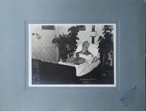 Dr.theol. et Dr.phil. Josef Altenweisel, Fürstbischof von Brixen, gest. am 25. Juni 1912 in Matrei am Brenner. Impressum: A(nton). Straka, Matrei a.Br.  Gelatinesilberabzug 12,8 x 17,9 cm auf Untersatzsatzkarton 22,5 x 29,8 cm. Inv.-Nr. vuDINA4-ka00003aob
