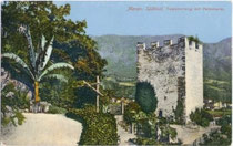 Tappeinerweg bei der Burg ORTENSTEIN („Pulverturm“) am Küchelberg oberhalb der Altstadt von Meran. Photochromdruck 9 x 14 cm; Impressum: Orthm(ar). Blaschke, Prien (am Chiemsee).  Inv.-Nr. vu914pcd00043