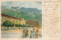 Bahnhofplatz (hte. Südtiroler Platz) beim Südbahnhof (hte Hauptbahnhof) in Innsbruck mit Hotels "de l'Europe" und "Tyrol" (rechts). Chromolithographie 9 x 14 cm; Carl Schmidt HTS; Verlag Ottmar Zieher, München; postal. bef. 1899.  Inv.-Nr. vu914clg00053