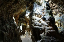 Die Schertelshöhle (Tropfsteinhöhle) bei Westerheim. 