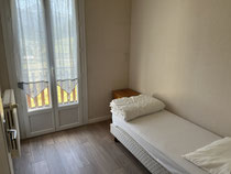 3ème étage Chambre 6 (1 lit simple et 1 lit superposé)