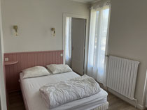 2ème étage Chambre 3 (1lit double et 1 lit bébé)