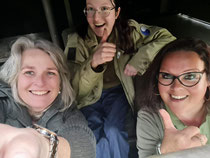 Een selfie met Dorien, Nathalie en ik in de Halftrack.