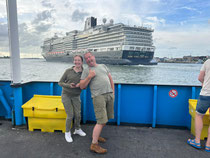 We waren hier op de terugweg van een evenement, toen de Holland-America Line voorbij voer.