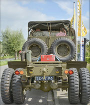 Ik mocht tijdens deze rit bij Etienne Wildenberg in de Federall instappen. Dat was wel even wennen, omdat de Federall natuurlijk veel groter is dan onze Jeep, en dat was ik toen niet gewend.