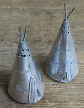 5514 Navajo Teepee Salt and Pepper Shakers c.193--50 1.25x2.5" $395