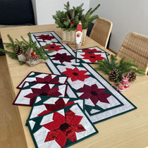 Weihnachtssterne Tischläufer 132x29cm & Mug Rugs 25x19cm