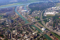 Parallelhafen, Außen- und Innenhafen.