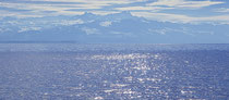 Blick von Friedrichshafen, über den See in die Schweizer Berg 121030-010 