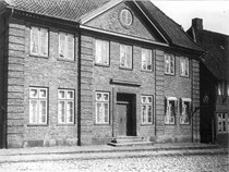 Oktober: Wohnsitz der Juliane Janus, noch mit Vordereingang