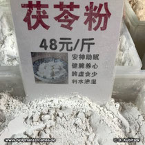Pulver von Poria cocos auf einem Markt in Sichuan (China)