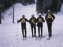 Als Mitglied des Ski-Teams fuhr ich Rennen in den bekanntesten Skidestinationen Colorados, wie Vail, Steamboat Springs, Breckenridge, Copper Mountain, Crested Butte oder Aspen (hier im Bild) und zwar mit beachtlichem Erfolg.