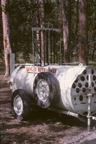 Effektiv begann das Programm schon früher: Bereits 1966 wurden allzu zutrauliche Bären („nuisance bears“) in speziellen Fallen gefangen, in „wilderness areas“ im Park verfrachtet und dort ausgesetzt. Heute sieht man keine bettelnden Bären mehr.