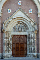 Ortona, portale della Basilica di San Tommaso