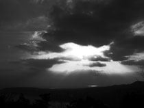 雲の切れ間から差し込む光もきれい♪