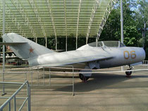 MiG 15 UTI-06-4