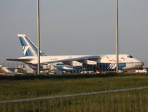 AN124 RA-82075-1