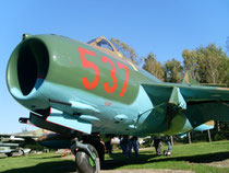 MiG 17F 537-7