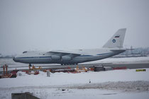 AN124 RA-82040-4