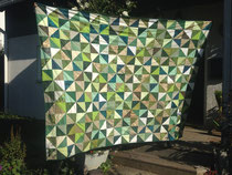 Viele grüne Dreiecke-Quilt
