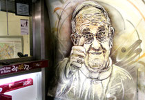 Wandbild von C215 in der Metrostation Spagna