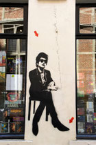Jef Aérosol - Bob Dylan, im Rauch der Zigarette ist geschrieben: "The answer is blowing in the wind"