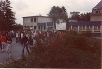 1978 - Abitur - Auf dem Schulgelände - Bild 1