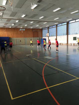 Die U16 vom Bonner SC beim Training mit dem FUTSAL Coach der Bonner Lions Rock N Raul