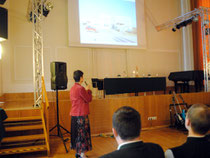 Mag. Elisabeth Sengstschmid bei der Präsentation