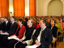 v.l.n.r.: Pater Johannes Vrbecky OCist, Schulsprecher Christoph Hochegger, Fachinspektor Dr. Walter Ender, Mag. Elisabeth Sengstschmid, Pater Damian Lienhart OCist, Elternvereinsobmann Dr. Wolfgang Auer