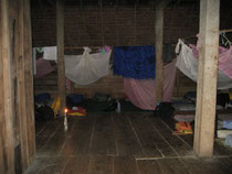 Das war unser Schlafzimmer fuer die Nacht im Djungel. Die Temperaturen: Tag 35 Grad, Nacht 10