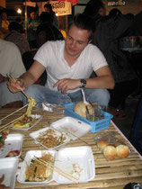 Zurueck in der City. Thypisch Thai - viel bestellen und alles wild durcheinander essen