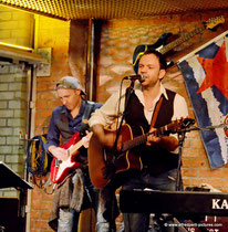 Konzert von David Blum in der Local Bar in Wien