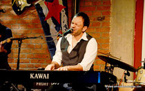 Konzert von David Blum in der Local Bar in Wien