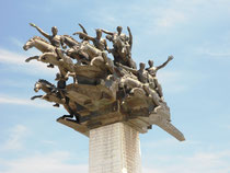 Sculpture in Gündoğdu Square