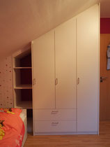 Kleiderschrank