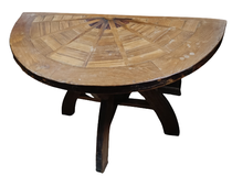 Media mesa de teca. Origen Tailandia. 53x100x74