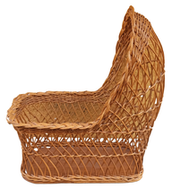 Cuna de mimbre. 62x35x55