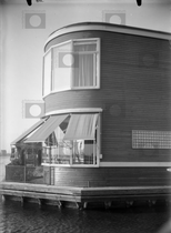 Het woonhuis "Stormhoek" van Cees Bruijnzeel op het terrein van de Bruynzeel Fabrieken. Gebouwd in 1922 en gesloopt in 1982