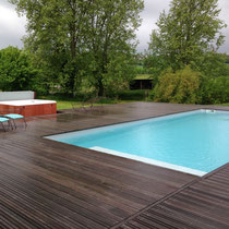 spa palatino encastré dans une terrasse piscine