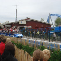 Dann ging's endlich in den Park: Direkt in den neuen Themenbereich Island und Blue Fire