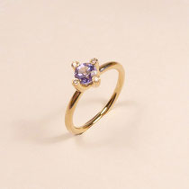N°72 RING - Aus 750/- Gelbgold poliert mit einem Tansanit und vier Brillanten je 0,01 Carat.