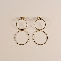N°232 OHRSTECKER - beweglich zusammengehängte feine Ringe aus 585/- Gelbgold. Sehr gut passend zu Collier N°151, 152, 153 und 156!