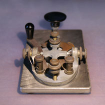I6QON (c) J-47 Lionel Corporation New York - Brass frame type