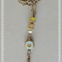 Wirework Messing-Anhänger mit gelben Picasso-Perlen und Messingkette