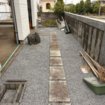 6号砕石を敷きこんで仕上がりました。