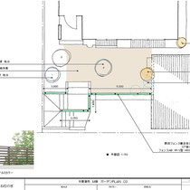 提案資料、大きくなってしまった植物と芝生をはぎ取り、壊れてたフェンスを取替します。