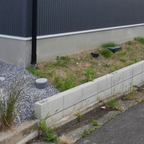 もともとあった新しいブロック、建築GLよりも低いためブロックを積み増します。